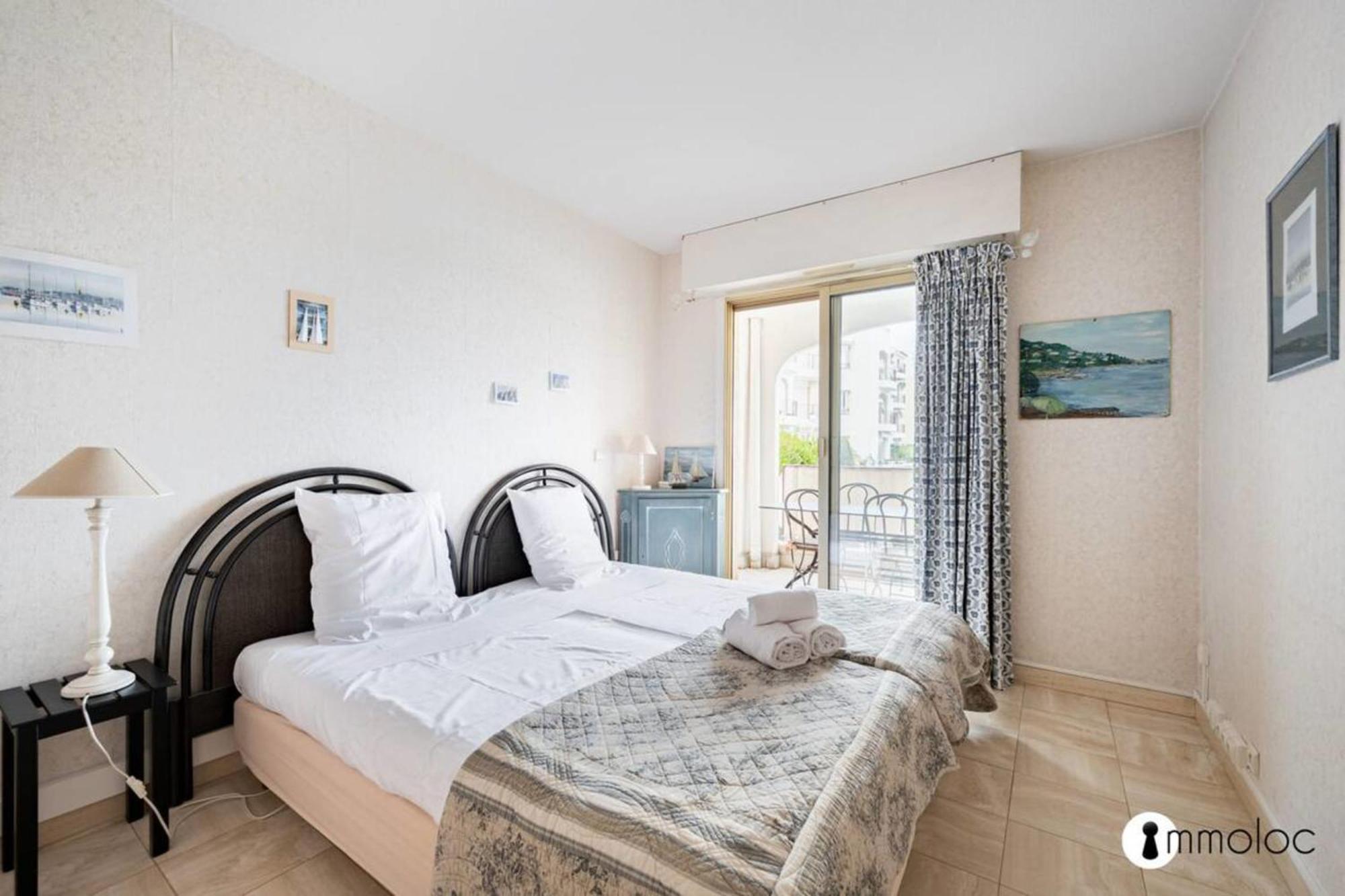 Spacious Apartment With Pool Located In The Marina Of Mandelieu Extérieur photo
