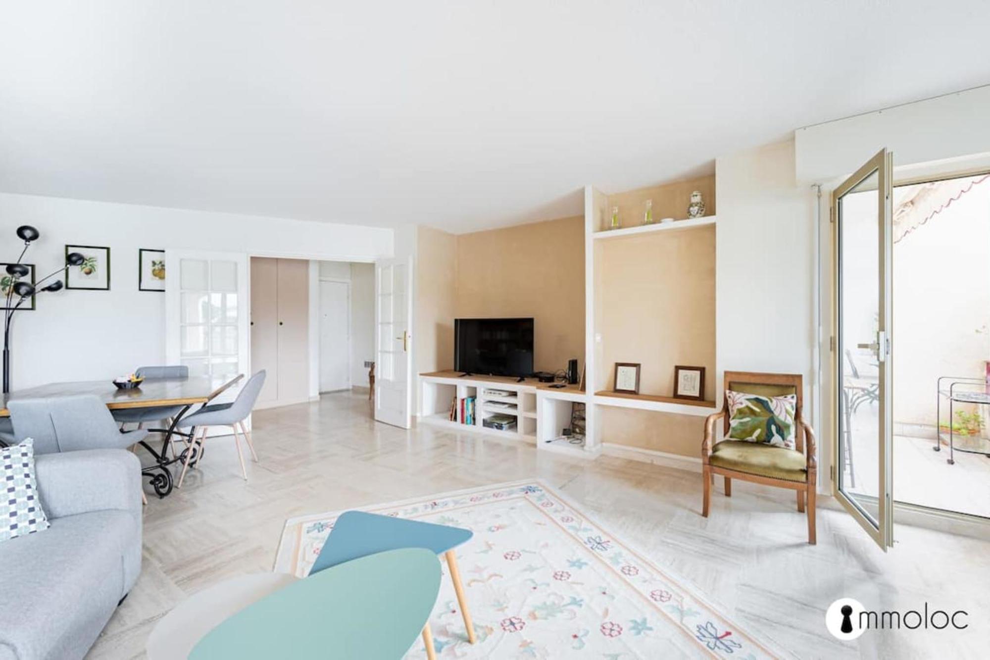 Spacious Apartment With Pool Located In The Marina Of Mandelieu Extérieur photo